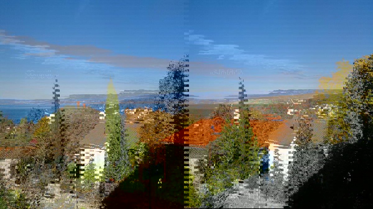Malinska, hiša za turistične namene z 9 apartmaji