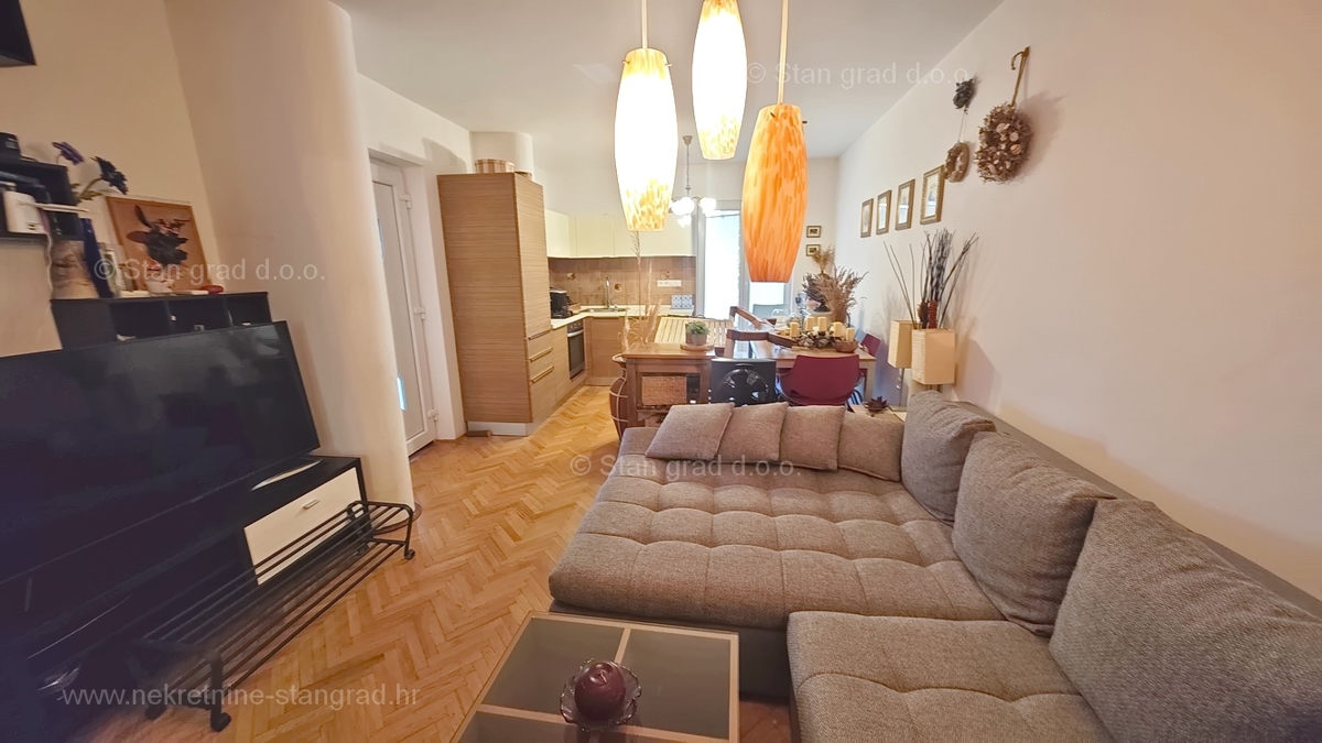 Malinska, trisobni apartma z vrtom blizu morja!