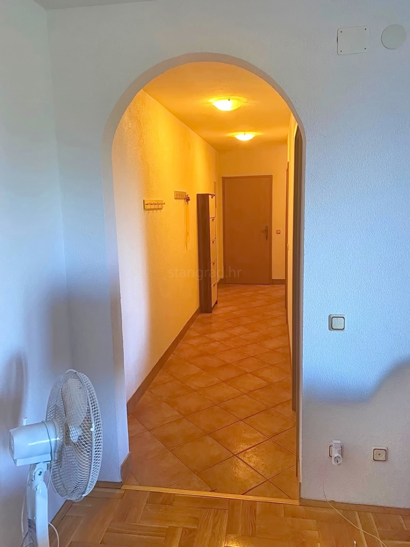 Malinska, udoben pritlični apartma blizu morja!