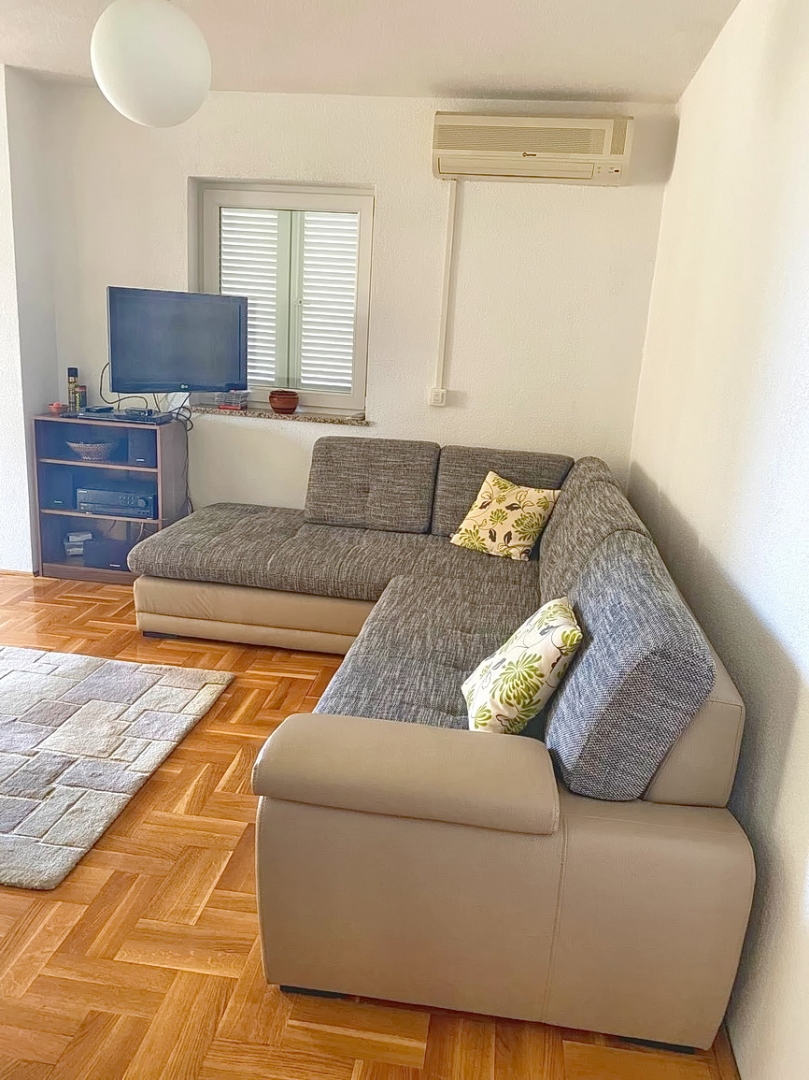 Malinska, udoben pritlični apartma blizu morja!