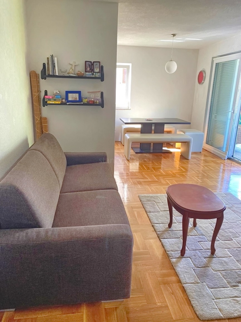 Malinska, udoben pritlični apartma blizu morja!