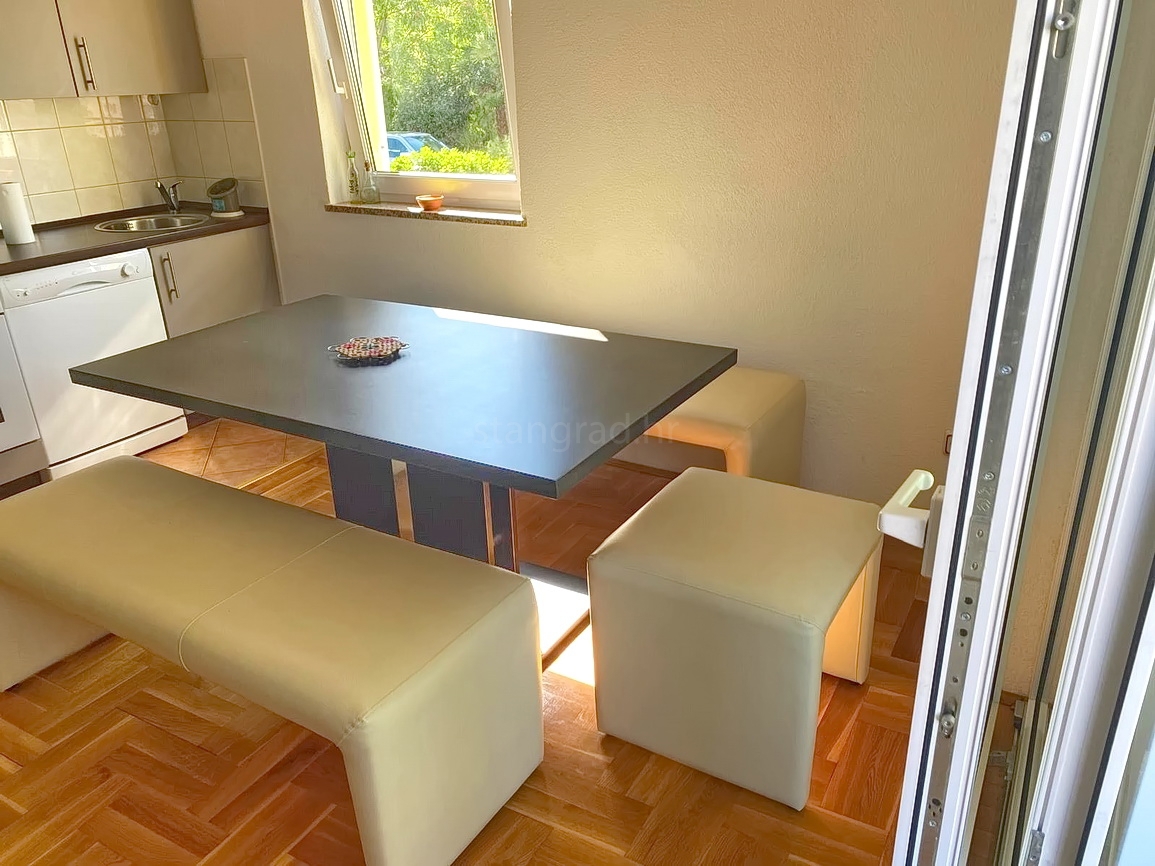 Malinska, udoben pritlični apartma blizu morja!