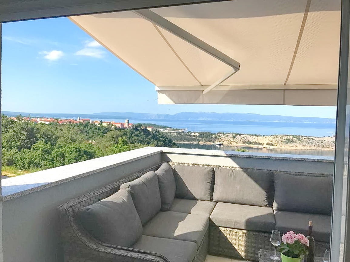 Omišalj, luksuzna stanovanjska stavba z apartmaji in penthouseom!