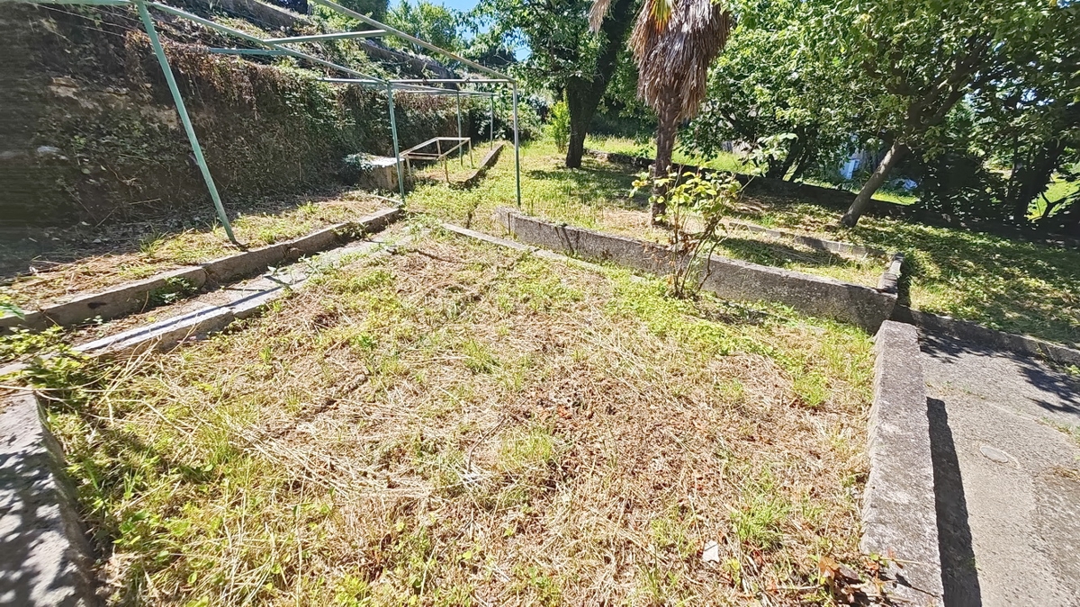 Dobrinj, samostojna hiša z odprtim pogledom na morje!