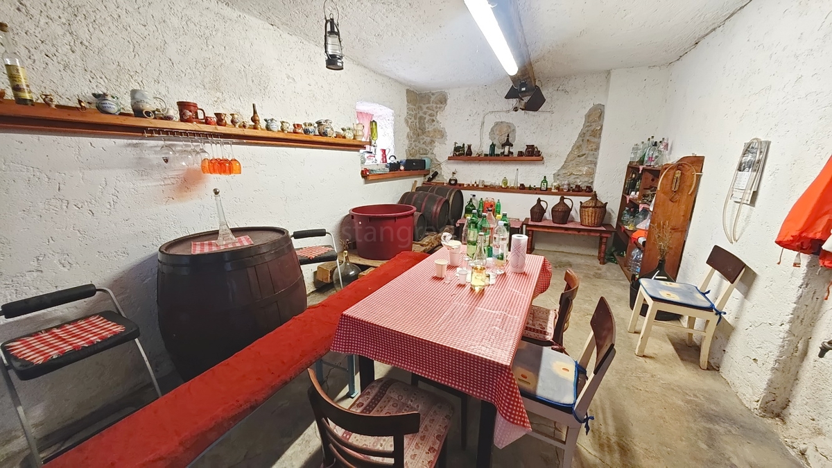 Dobrinj, samostojna hiša z odprtim pogledom na morje!