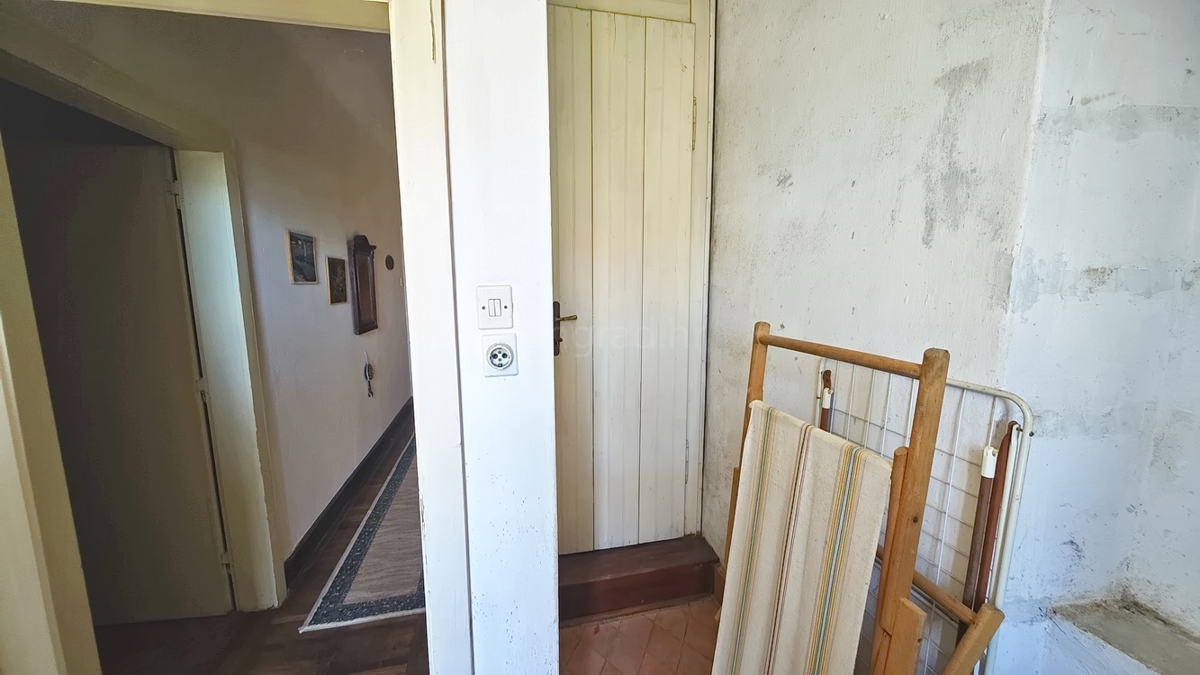 Dobrinj, samostojna hiša z odprtim pogledom na morje!