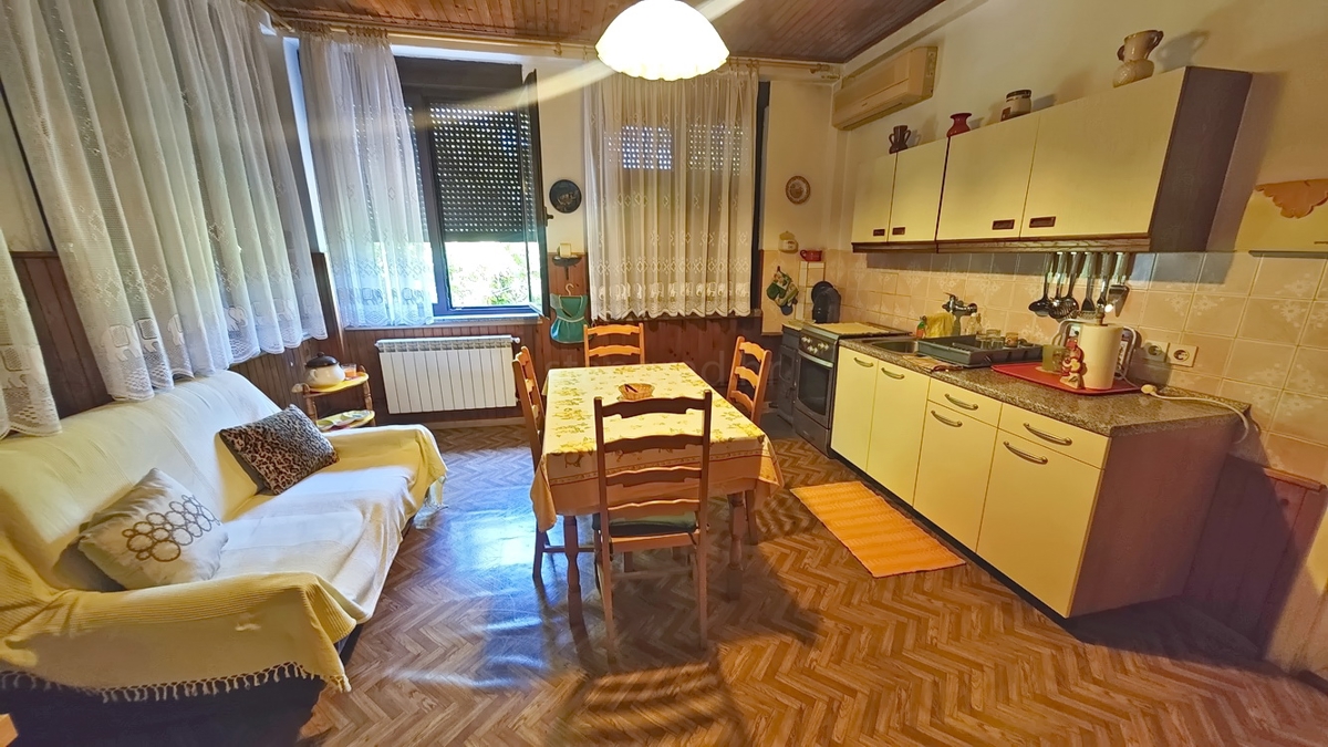 Dobrinj, samostojna hiša z odprtim pogledom na morje!