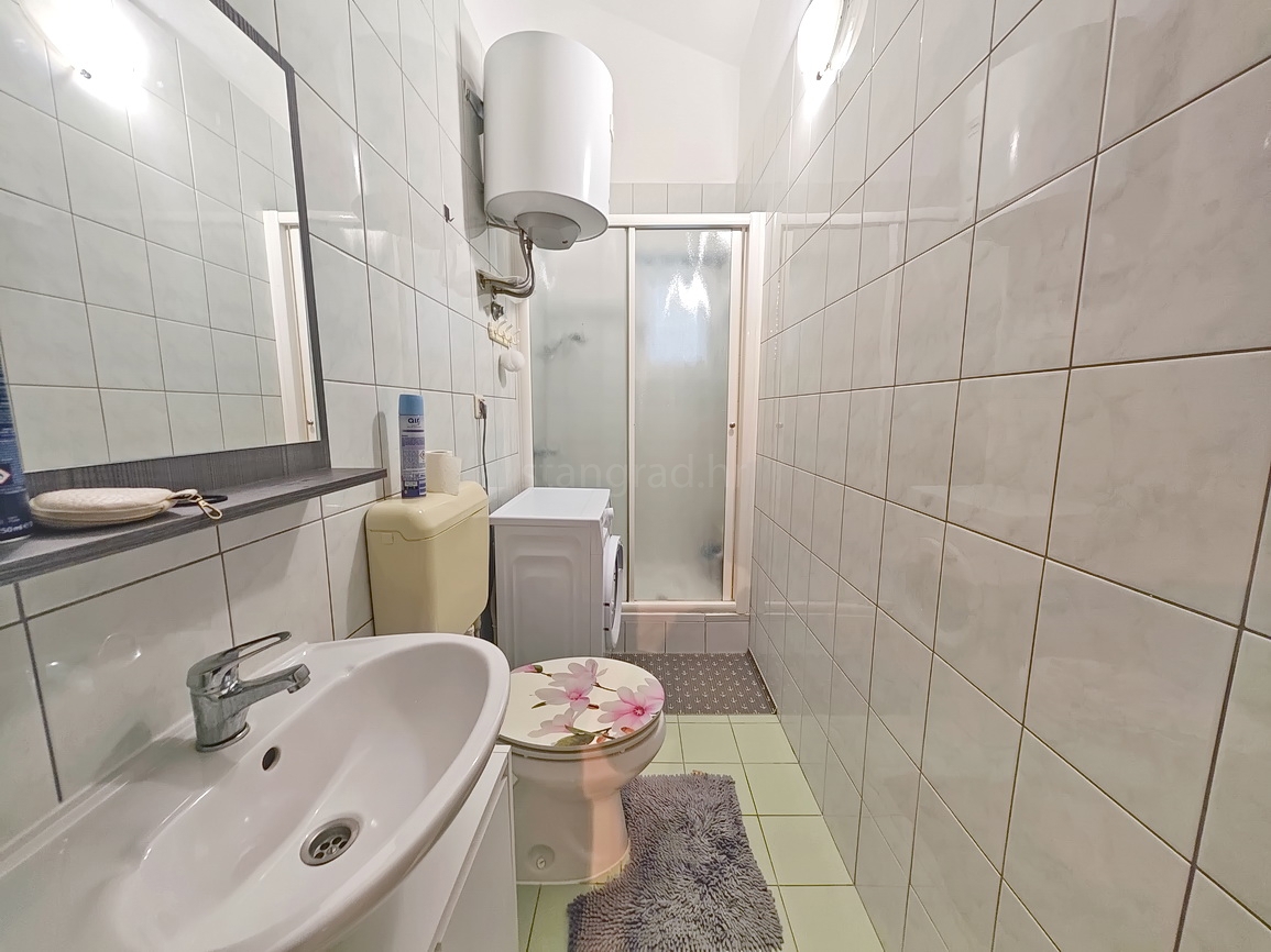 Malinska, opremljeno enosobno stanovanje blizu centra in morja!