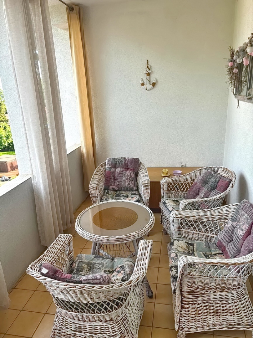 Krk, dvonadstropno stanovanje blizu morja!