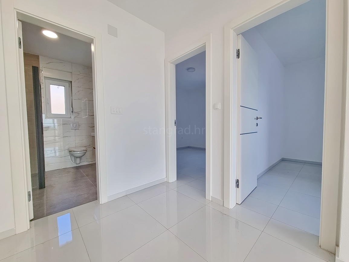 Crikvenica, stanovanje v 1. nadstropju novogradnje s pogledom na morje!