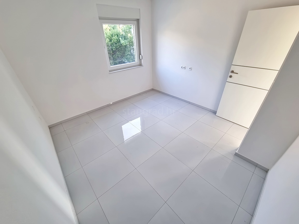 Crikvenica, stanovanje v 1. nadstropju novogradnje s pogledom na morje!