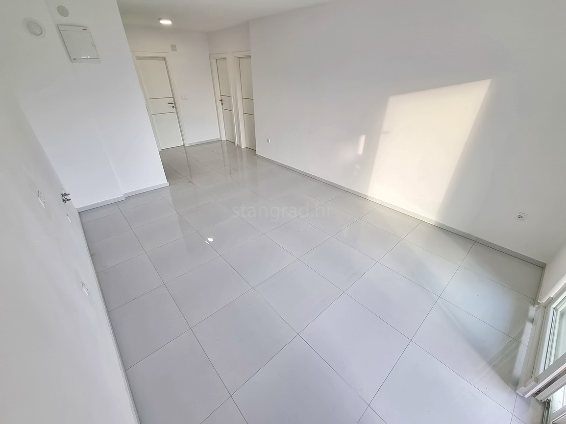 Crikvenica, stanovanje v 1. nadstropju novogradnje s pogledom na morje!