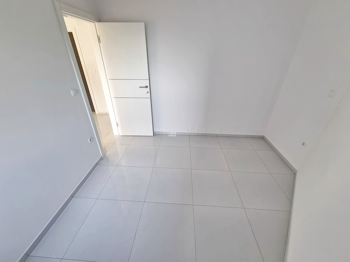 Crikvenica, stanovanje v 1. nadstropju novogradnje s pogledom na morje!