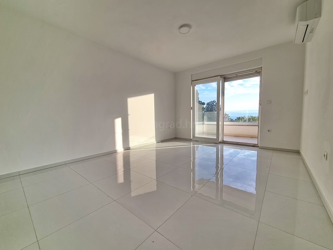 Crikvenica, stanovanje v 1. nadstropju novogradnje s pogledom na morje!