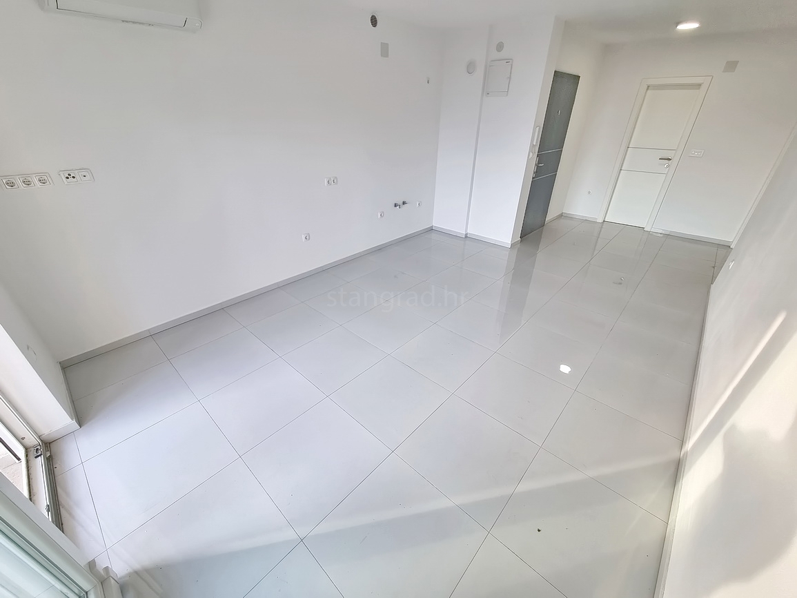 Crikvenica, stanovanje v 1. nadstropju novogradnje s pogledom na morje!