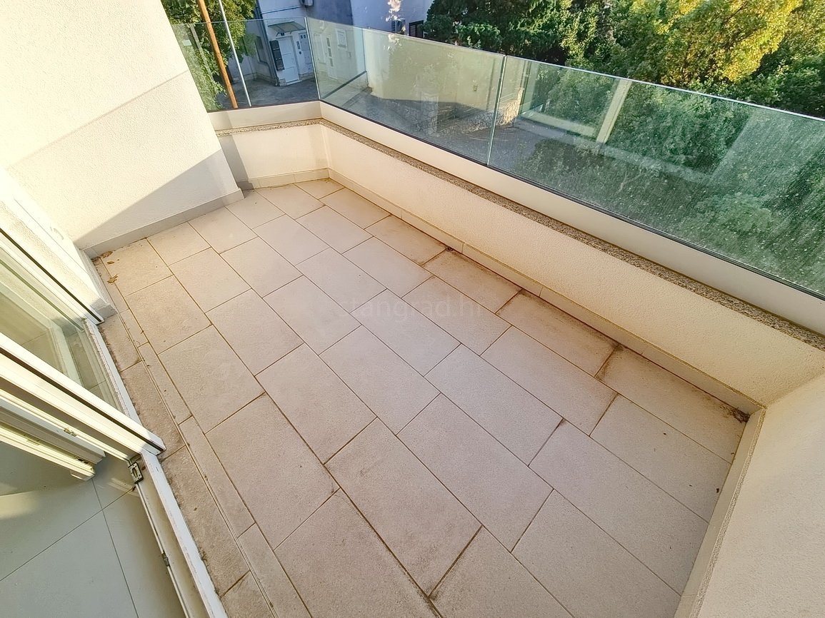 Crikvenica, stanovanje v 1. nadstropju novogradnje s pogledom na morje!