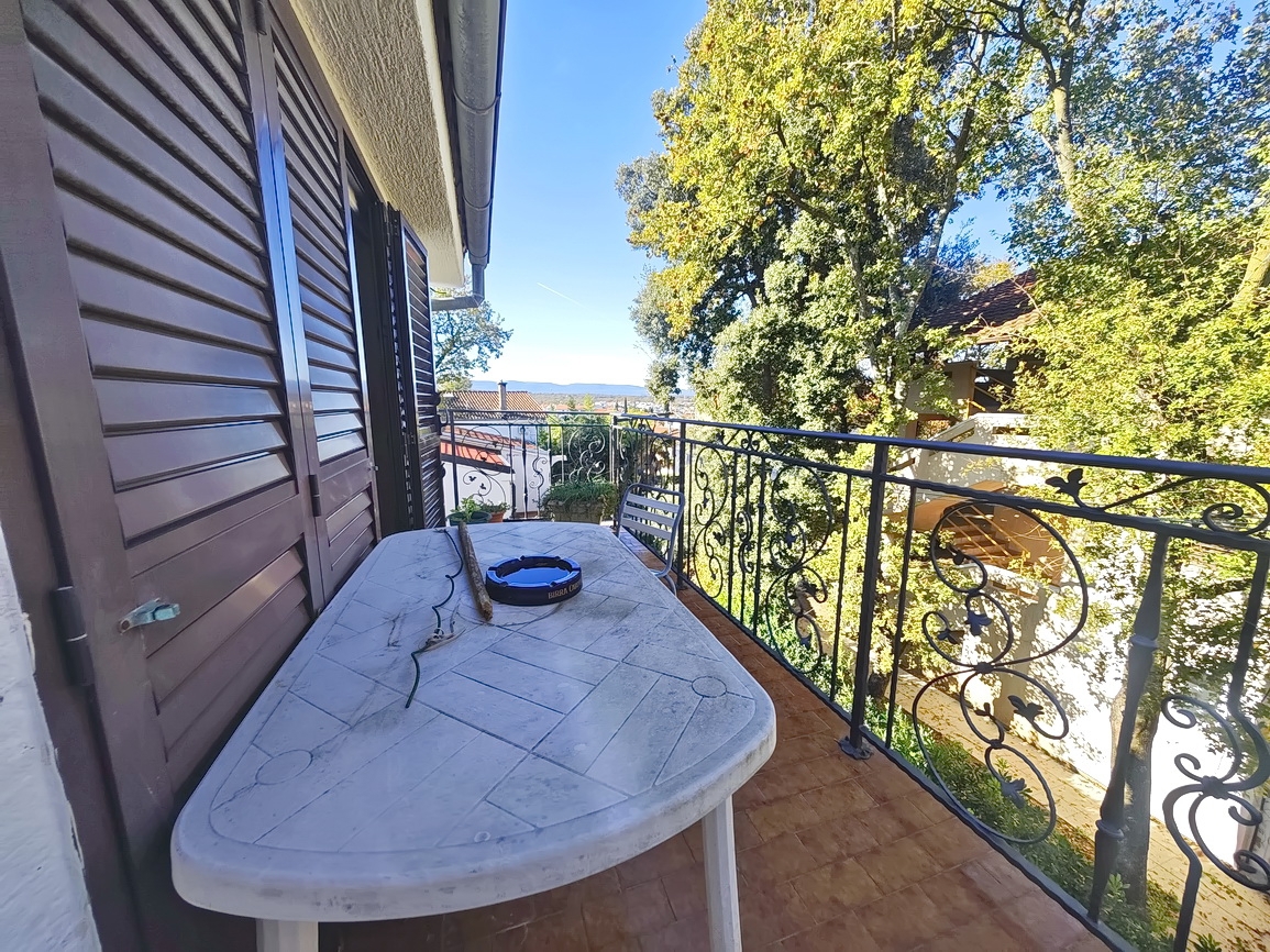 Malinska, dvonadstropno stanovanje v bližini morja!