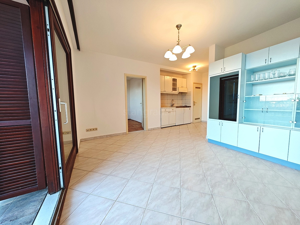 Malinska, pritlično stanovanje zelo blizu morja!