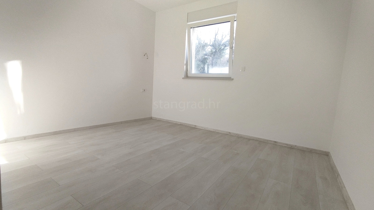 Okolica Crikvenice, novi trisobni stan v prvem nadstropju!