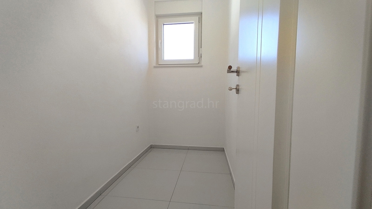 Novi Vinodolski, novo dvosobno stanovanje 2. nadstropje z razgledom!