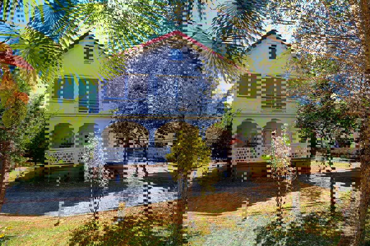 Malinska, dvojna hiša, prodaja, blizu centra in plaže