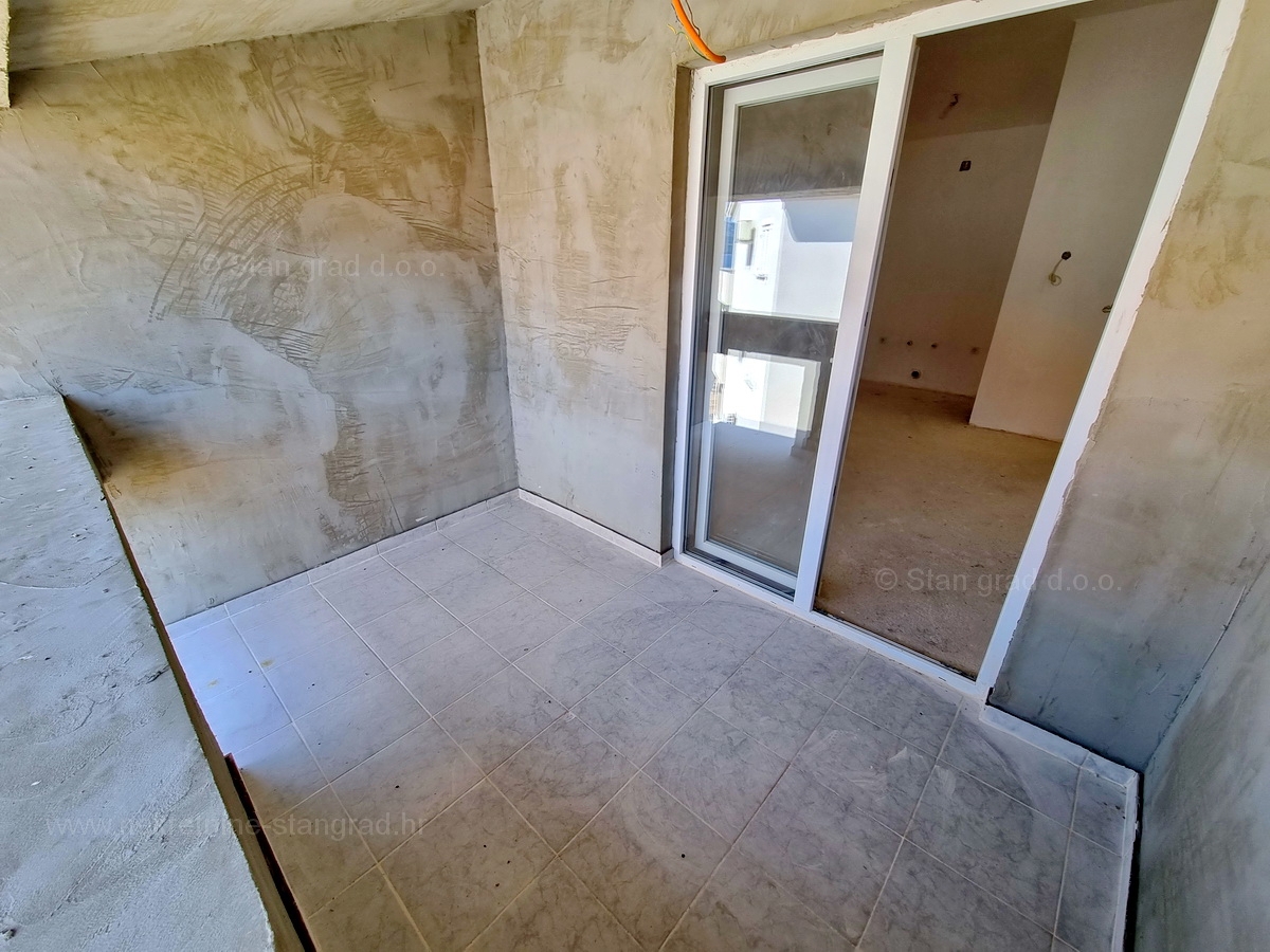 Šilo, prodaja, stanovanje v drugem nadstropju na odlični lokaciji blizu morja