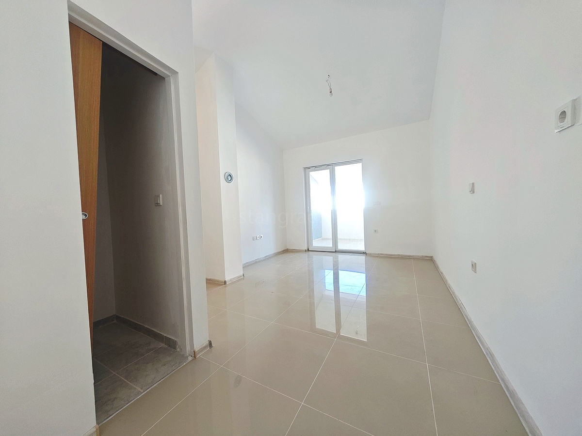 Šilo, prodaja, stanovanje v drugem nadstropju na odlični lokaciji blizu morja