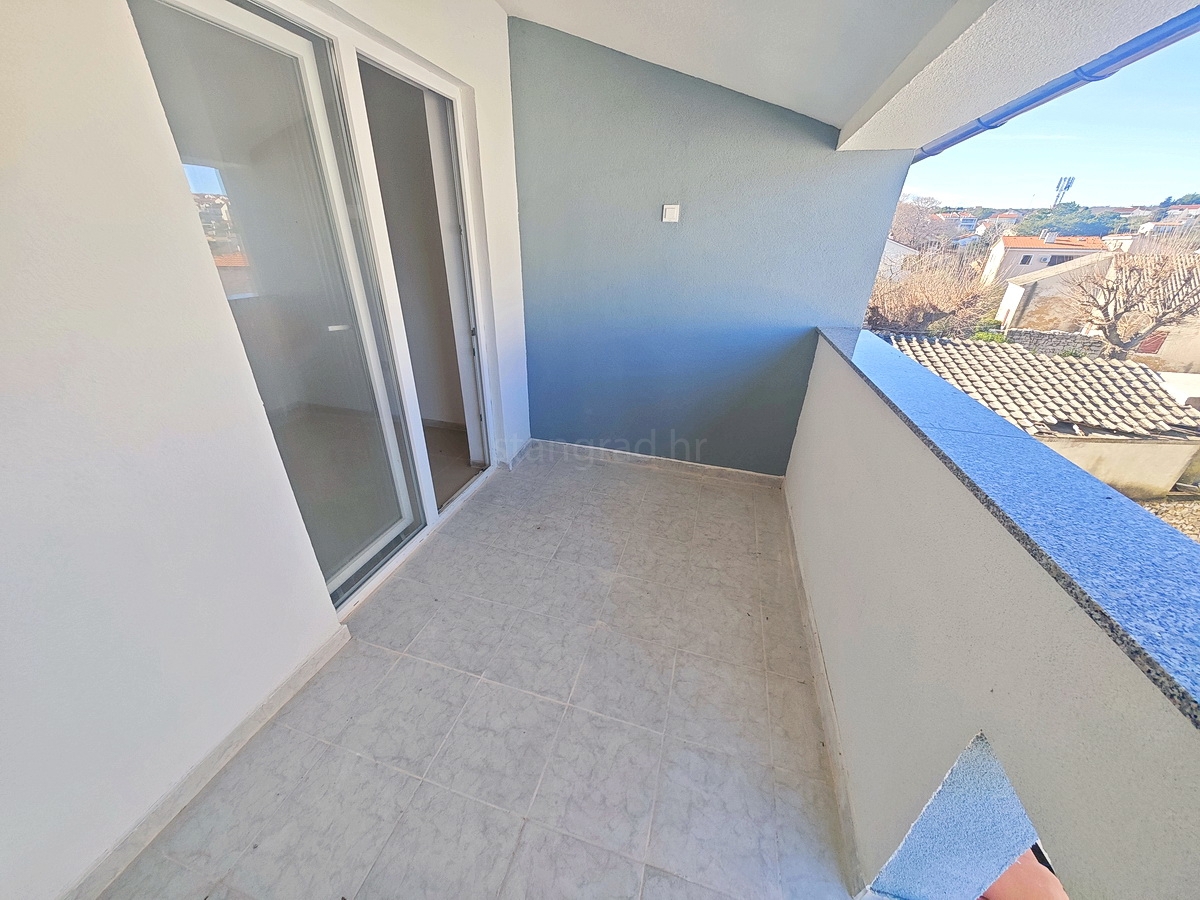 Šilo, prodaja, stanovanje v drugem nadstropju na odlični lokaciji blizu morja