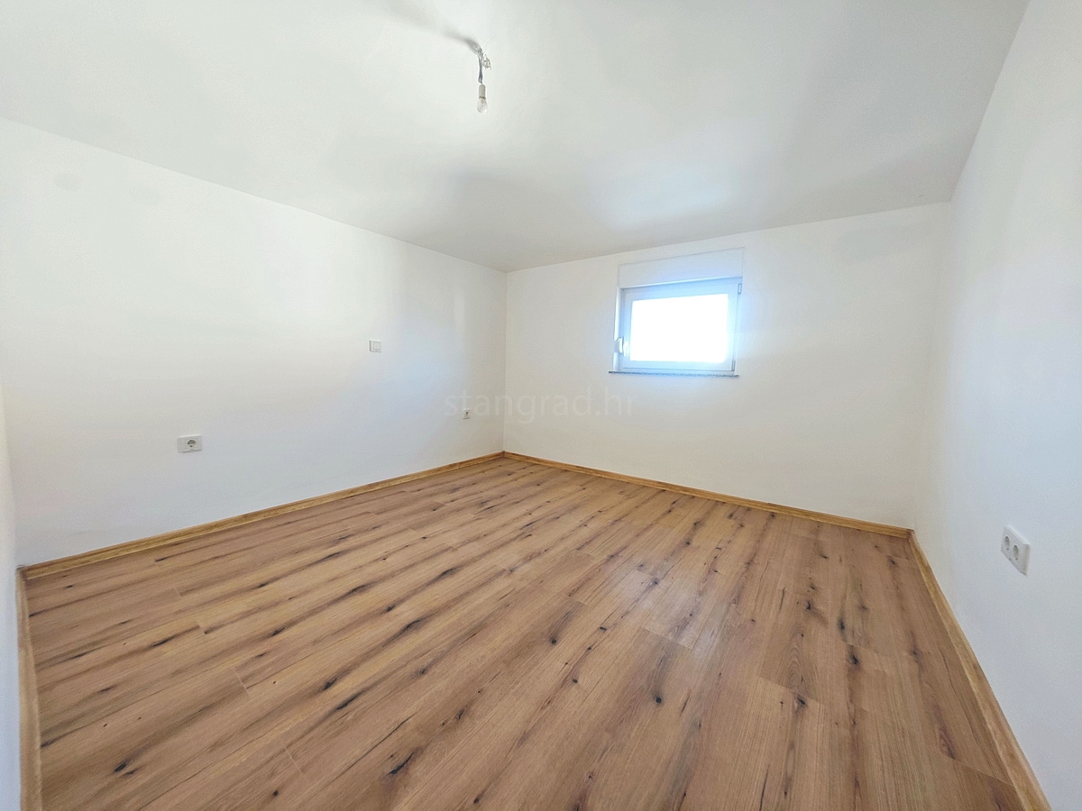 Šilo, prodaja, stanovanje v drugem nadstropju na odlični lokaciji blizu morja