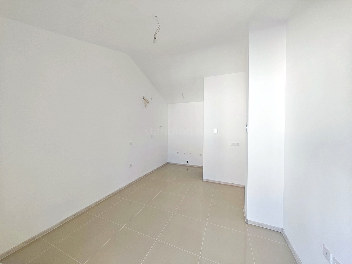 Šilo, prodaja, stanovanje v drugem nadstropju na odlični lokaciji blizu morja