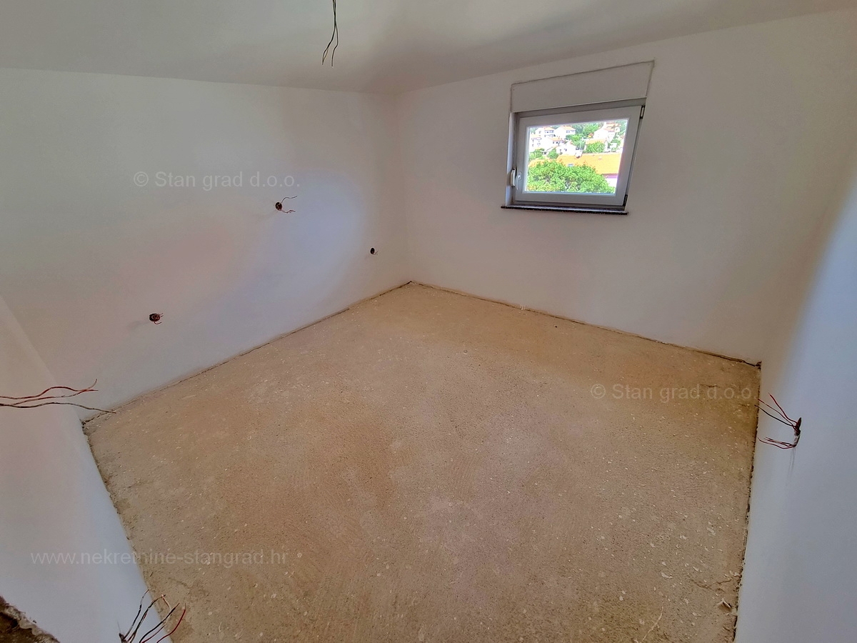 Šilo, prodaja, stanovanje v drugem nadstropju na odlični lokaciji blizu morja