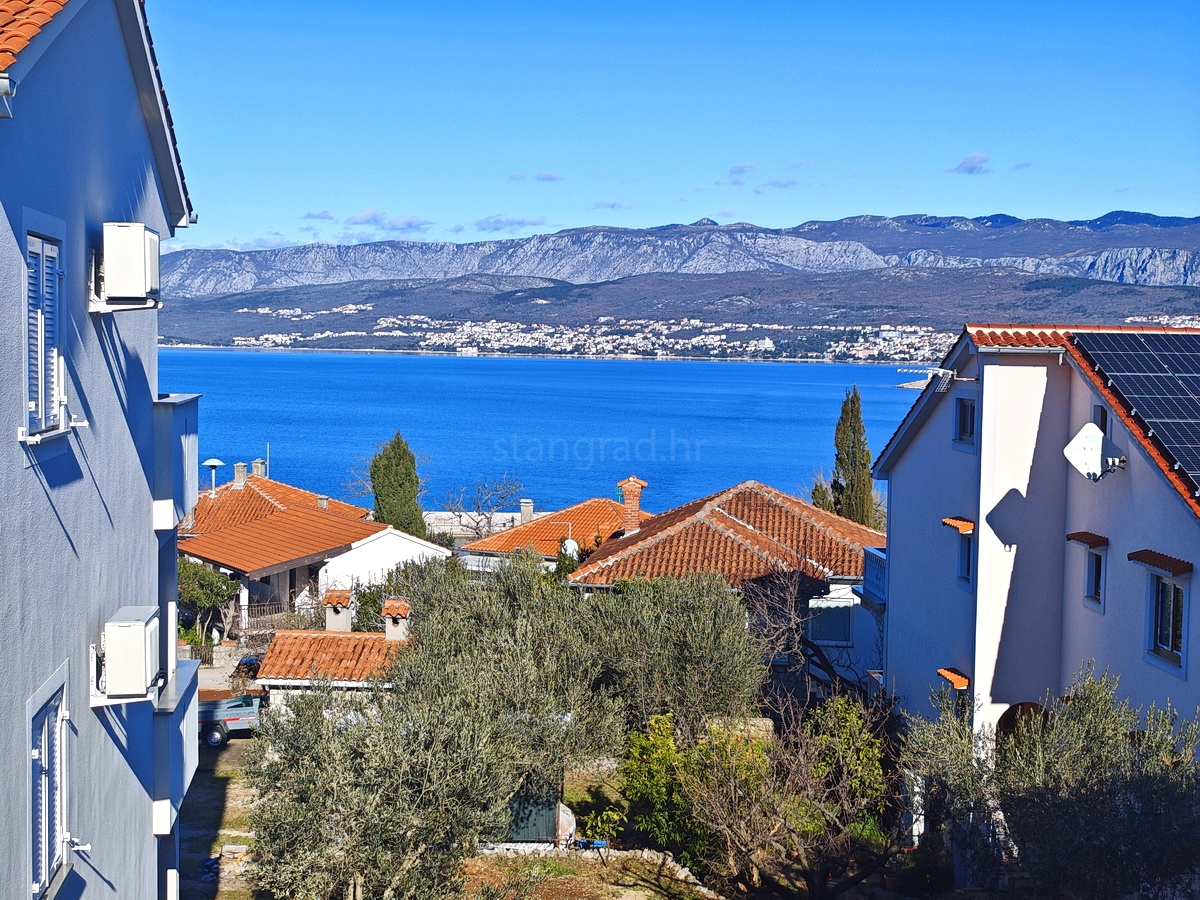 Šilo, prodaja, stanovanje v drugem nadstropju na odlični lokaciji blizu morja