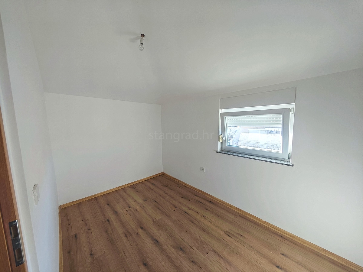 Šilo, prodaja, stanovanje v drugem nadstropju na odlični lokaciji blizu morja