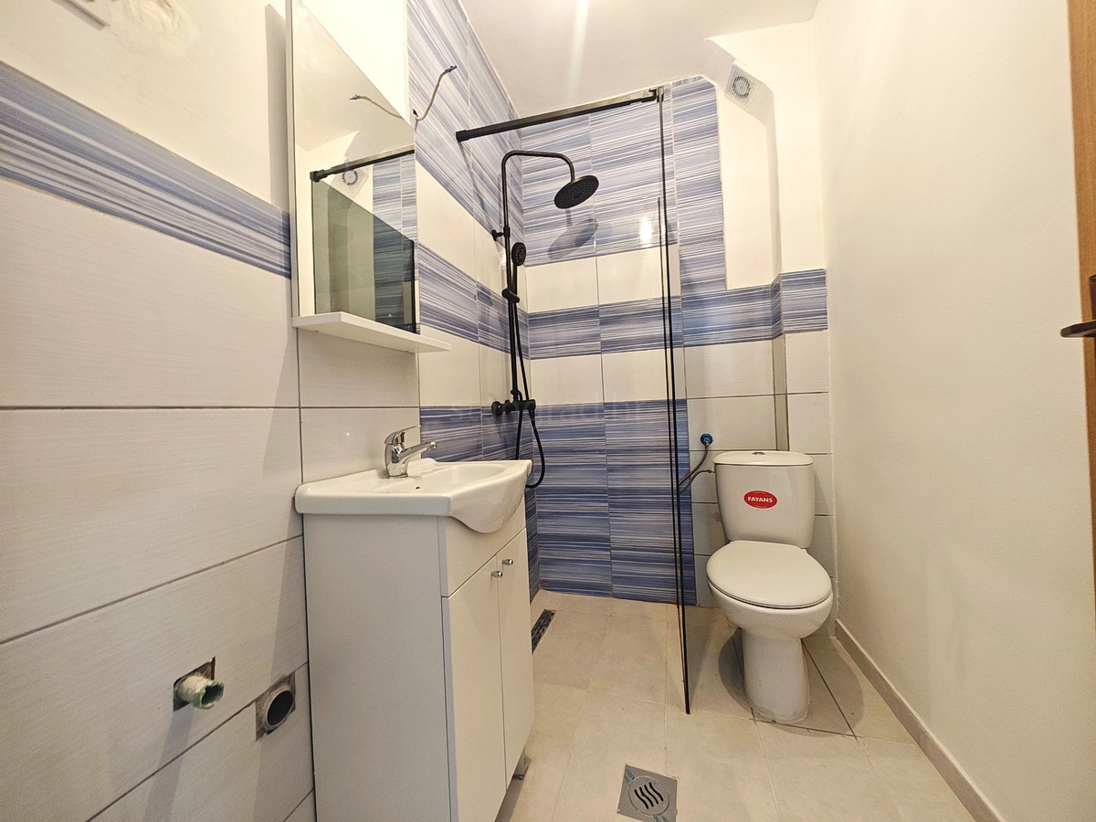 Šilo, prodaja, apartma v prvem nadstropju, le 150 m od morja!