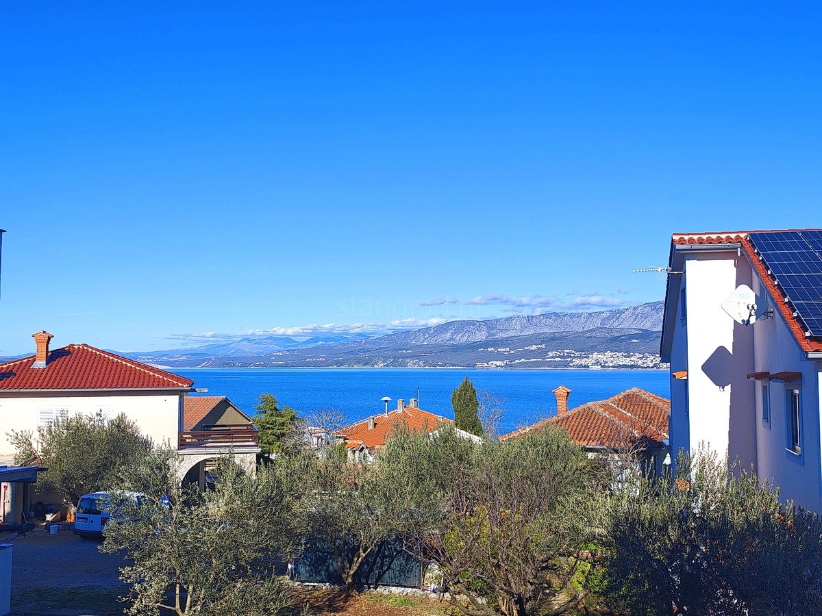 Šilo, prodaja, apartma v prvem nadstropju, le 150 m od morja!