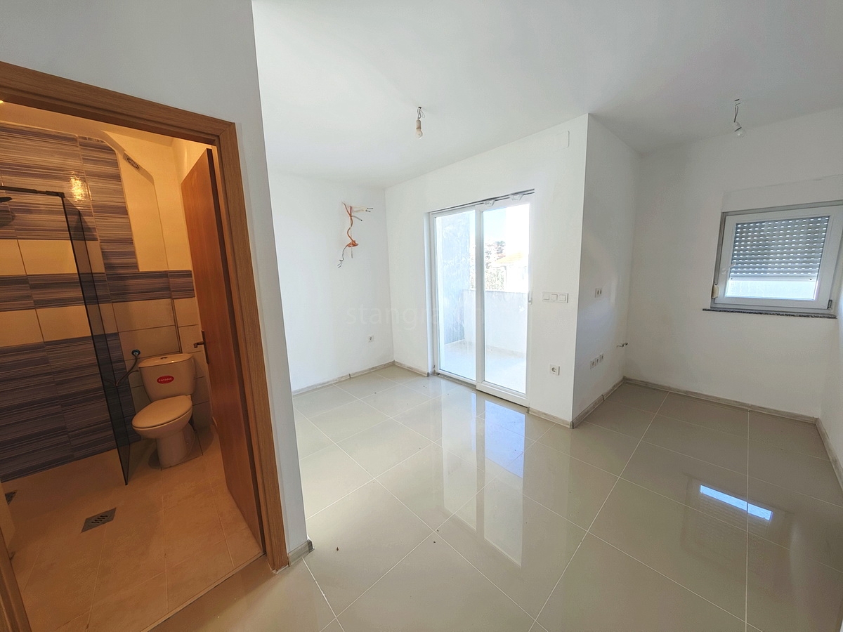 Šilo, prodaja, apartma v prvem nadstropju, le 150 m od morja!