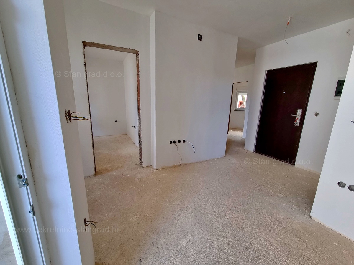 Šilo, prodaja, apartma v prvem nadstropju, le 150 m od morja!