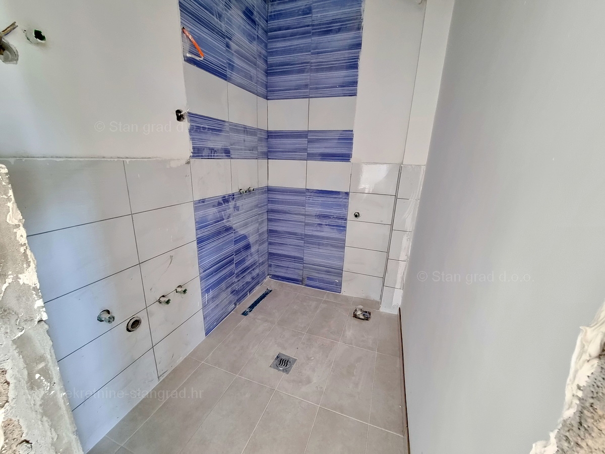 Šilo, prodaja, apartma v prvem nadstropju, le 150 m od morja!