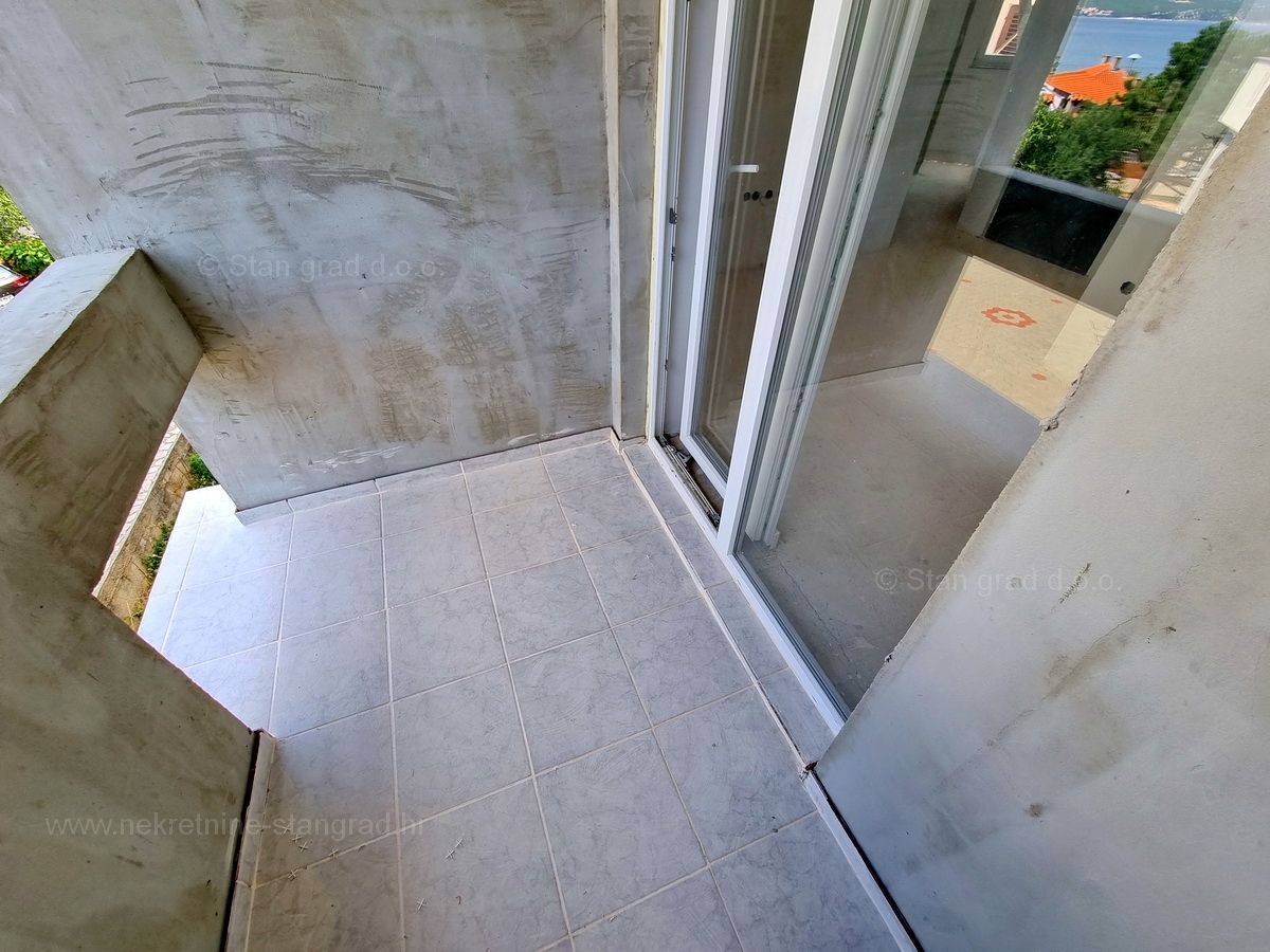 Šilo, prodaja, apartma v prvem nadstropju, le 150 m od morja!