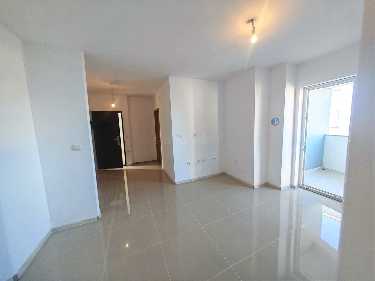 Šilo, prodaja, apartma v prvem nadstropju, le 150 m od morja!