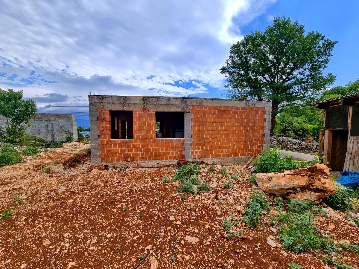 Zaliv Soline, hiša z dvema apartmajema in pogledom na morje, prodaja!