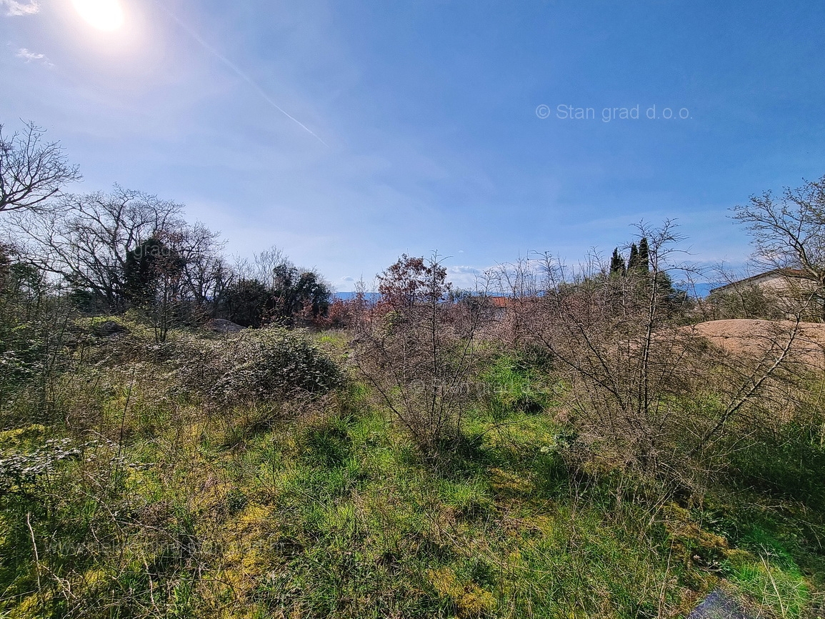 Malinska, gradbeno zemljišče s pogledom na morje, prodaja!