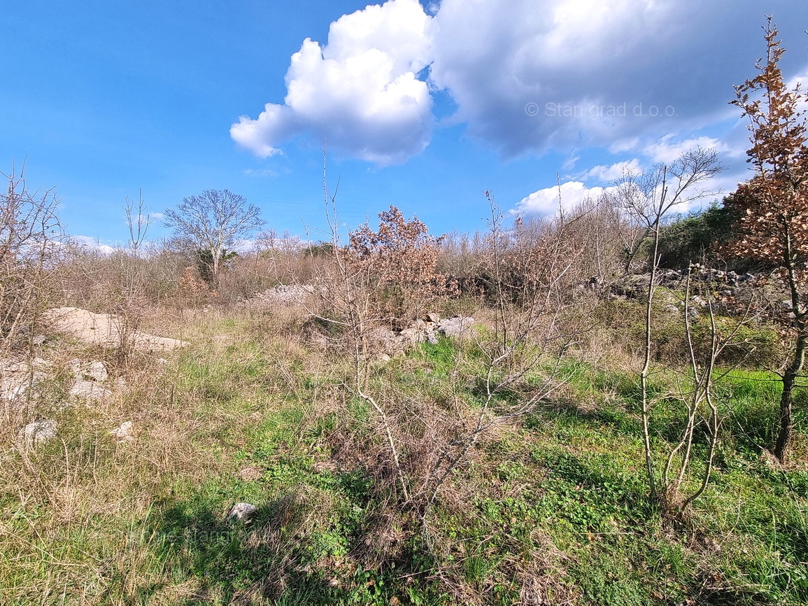 Malinska, gradbeno zemljišče s pogledom na morje, prodaja!