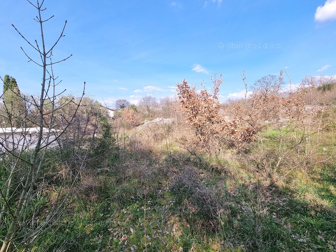 Malinska, gradbeno zemljišče s pogledom na morje, prodaja!