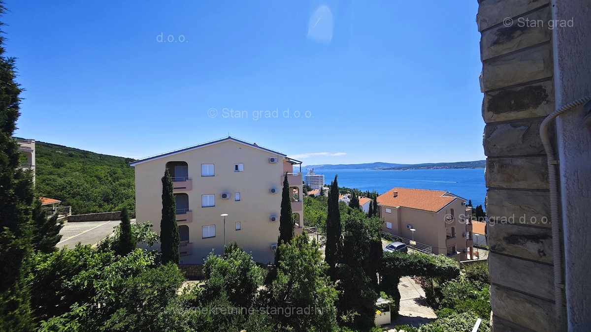 Crikvenica, apartmajska hiša z odprtim pogledom na morje!