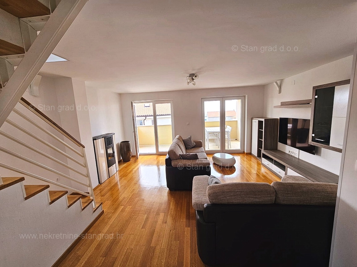 Malinska, dvoetažni apartma z odprtim pogledom na morje!