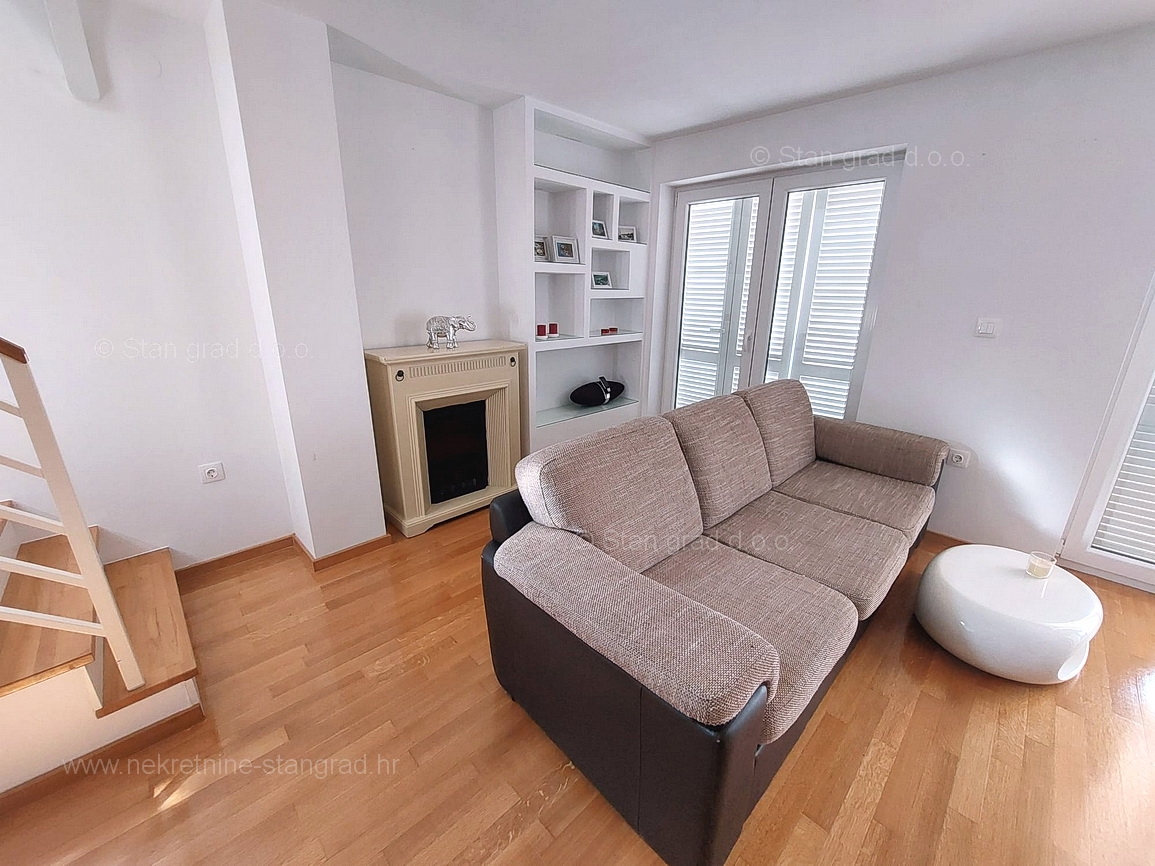Malinska, dvoetažni apartma z odprtim pogledom na morje!
