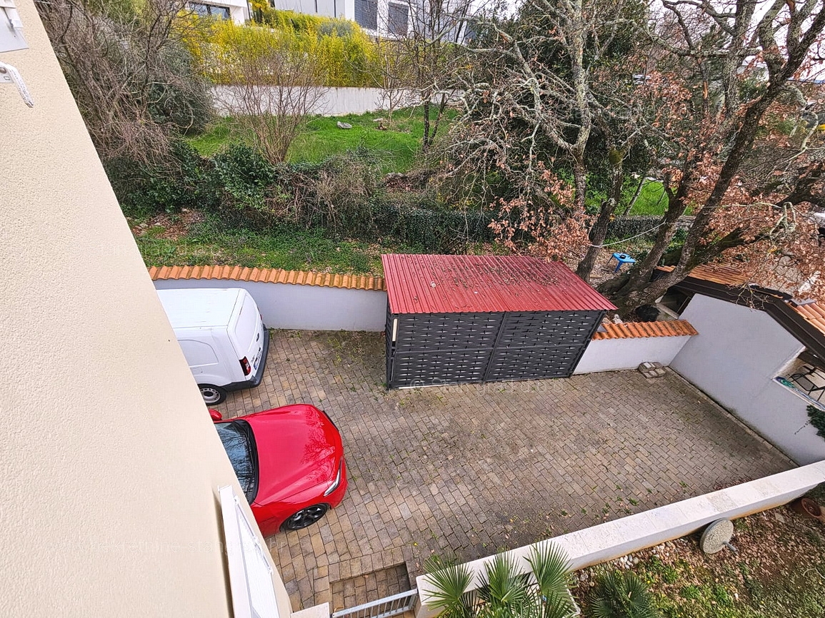 Malinska, dvoetažni apartma z odprtim pogledom na morje!