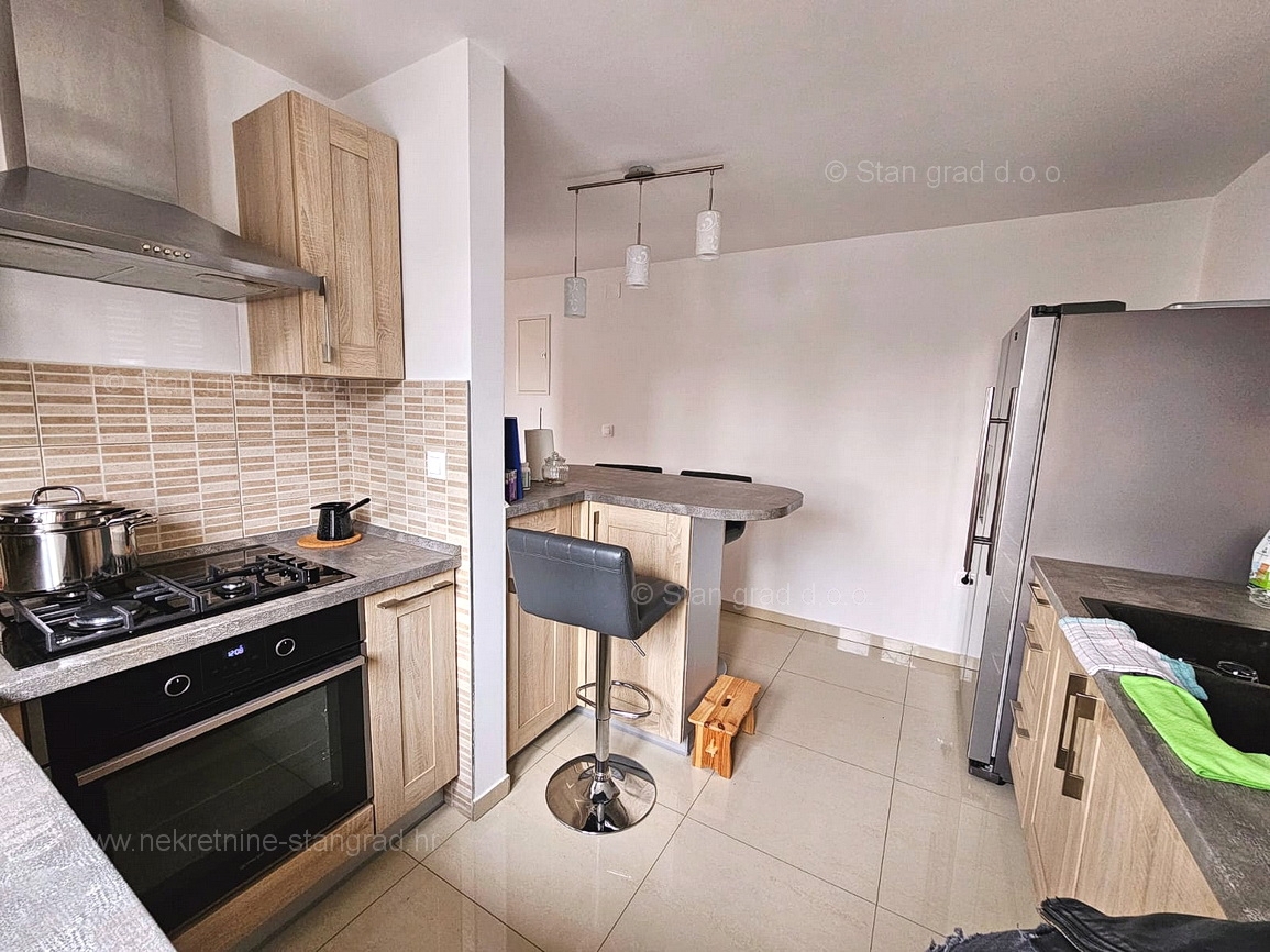 Malinska, dvoetažni apartma z odprtim pogledom na morje!