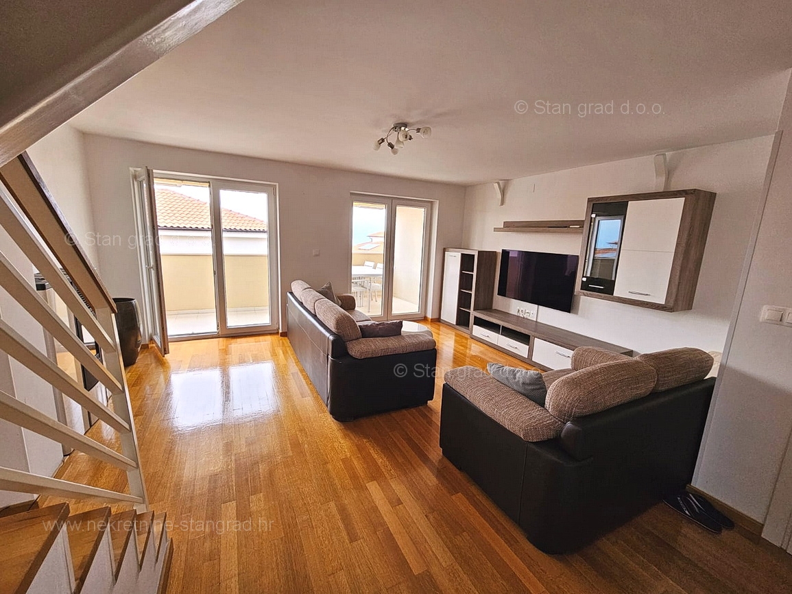 Malinska, dvoetažni apartma z odprtim pogledom na morje!